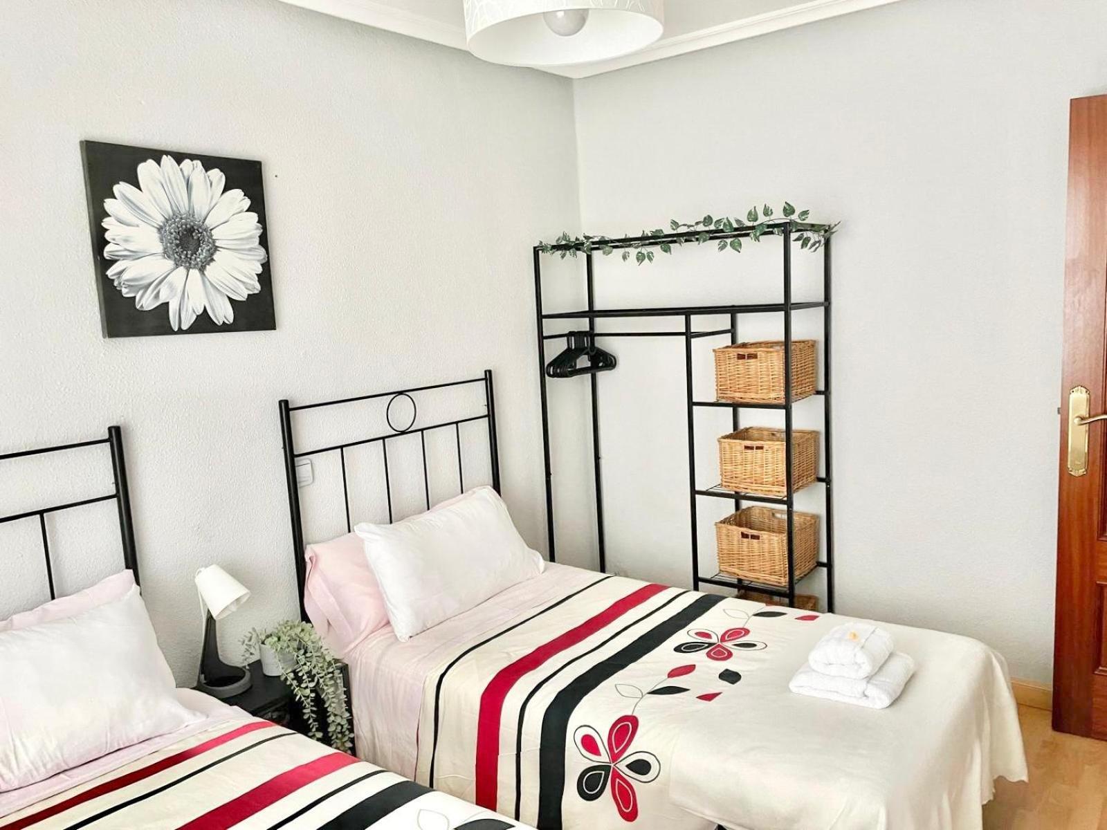 Apartamento San Lazaro. Oviedo Bagian luar foto